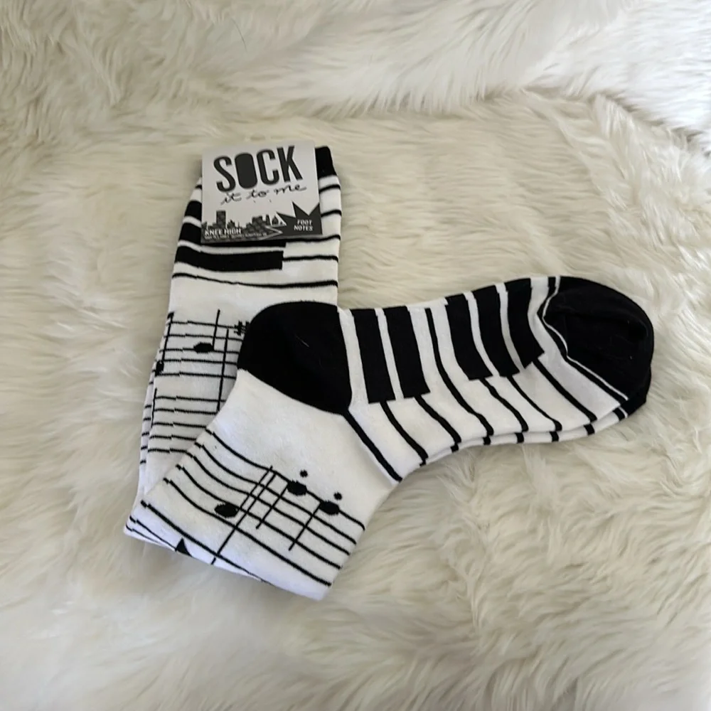 NWT SOCK it to me Size S Kneehigh socks musical note theme